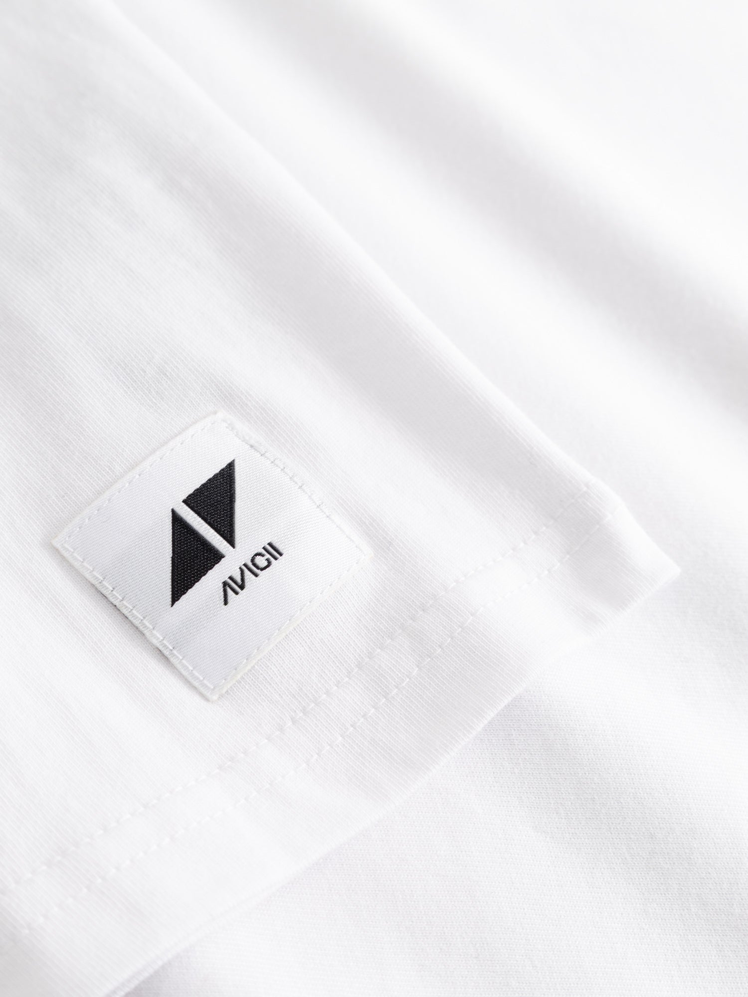 T-shirt Stories white – Avicii Official Merchandise
